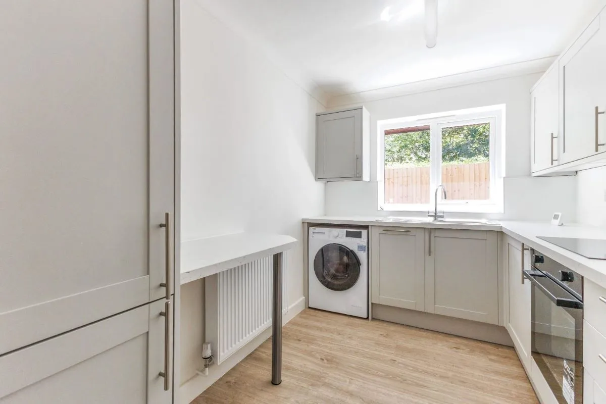 Tiddington Court, Knights Lane, Tiddington, Stratford-upon-Avon, Warwickshire, CV37 7BP - Online Auctions