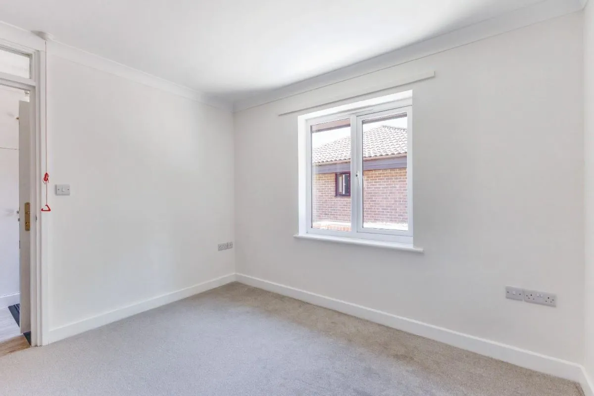 Tiddington Court, Knights Lane, Tiddington, Stratford-upon-Avon, Warwickshire, CV37 7BP - Online Auctions