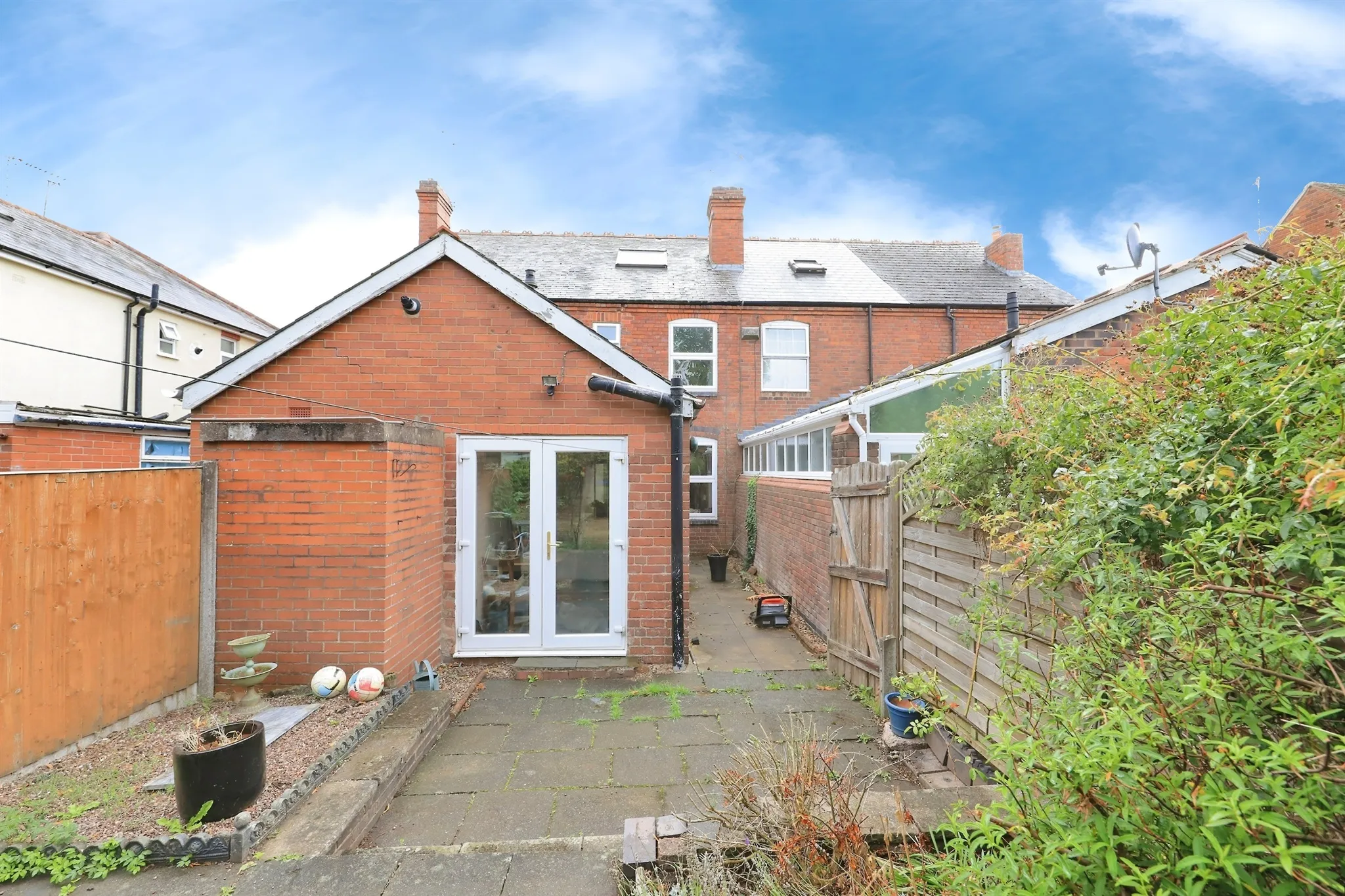 2 bed Terraced