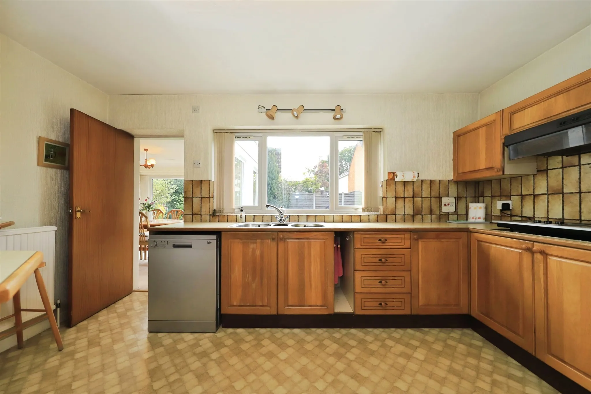 4 bed Detached
