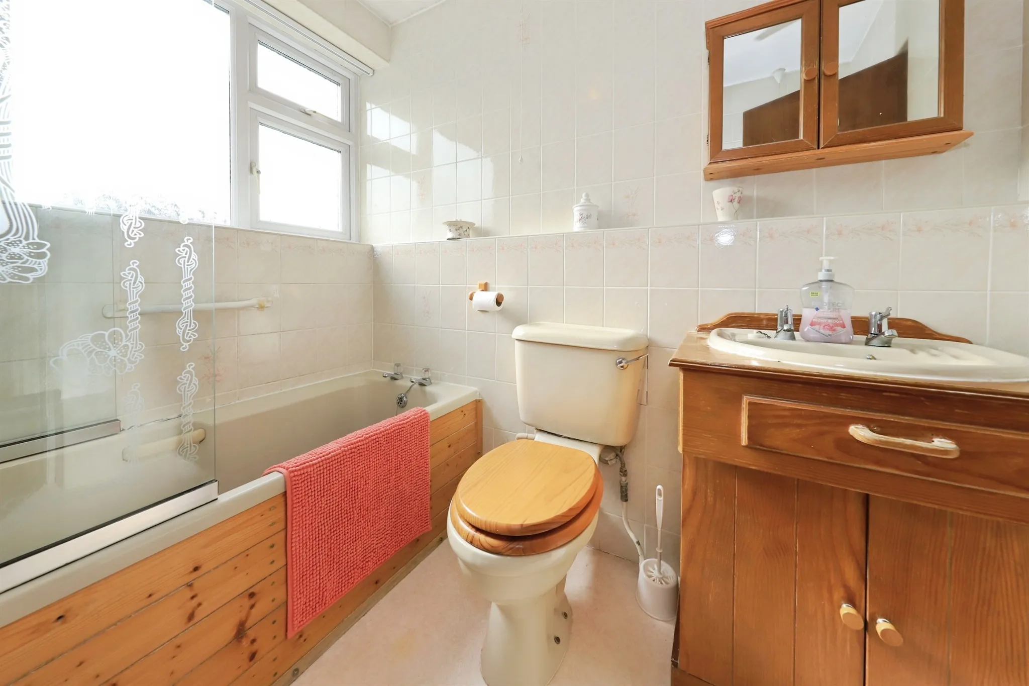 4 bed Detached