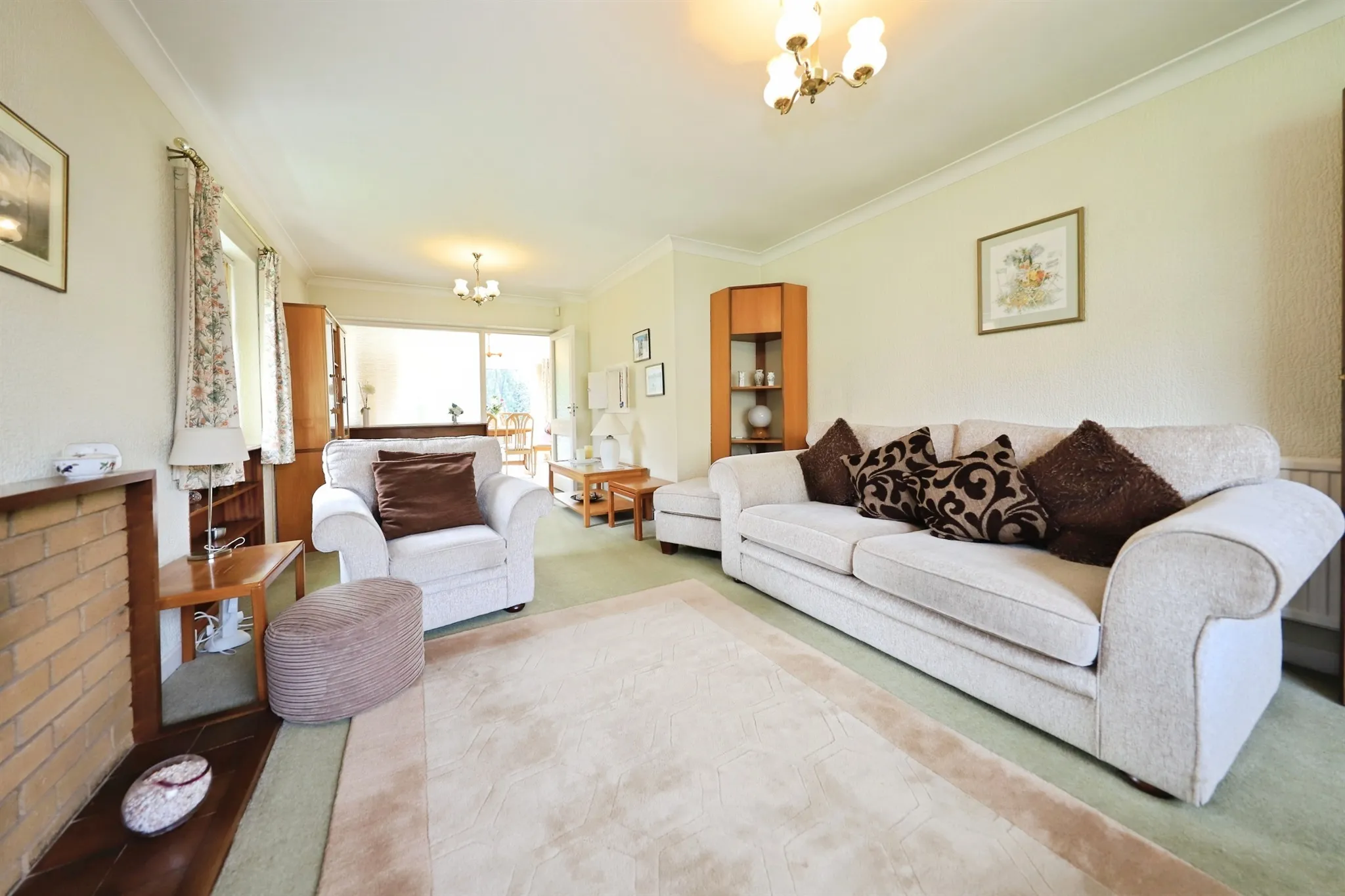 4 bed Detached