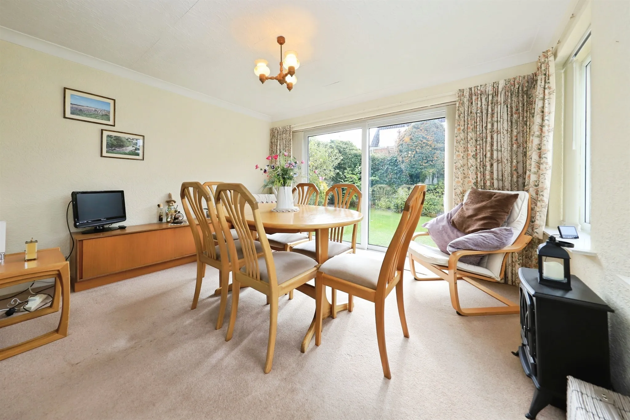 4 bed Detached