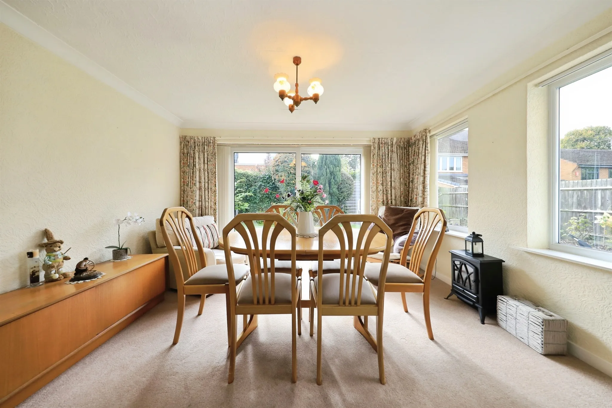 4 bed Detached