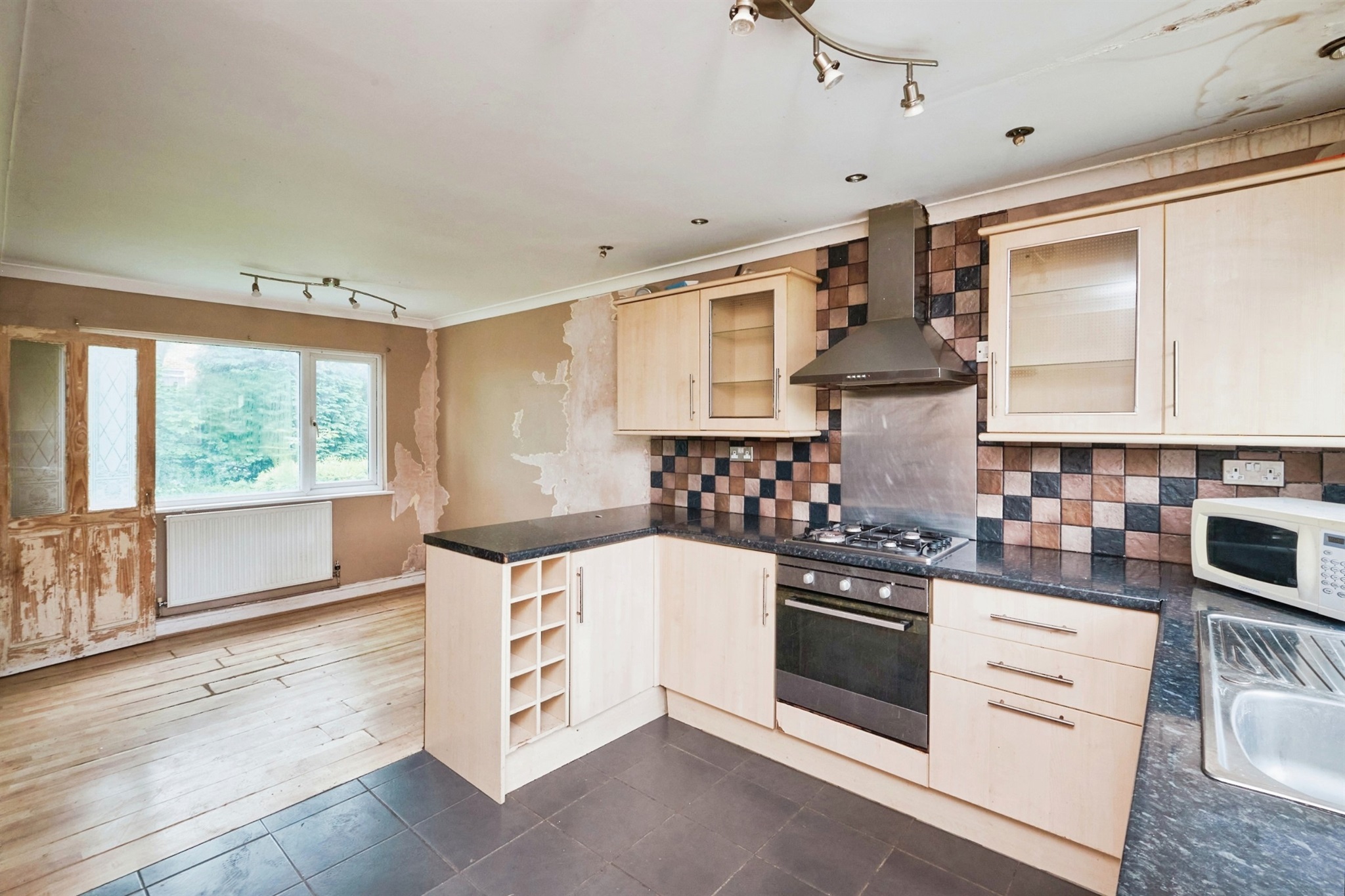3 bed End of Terrace