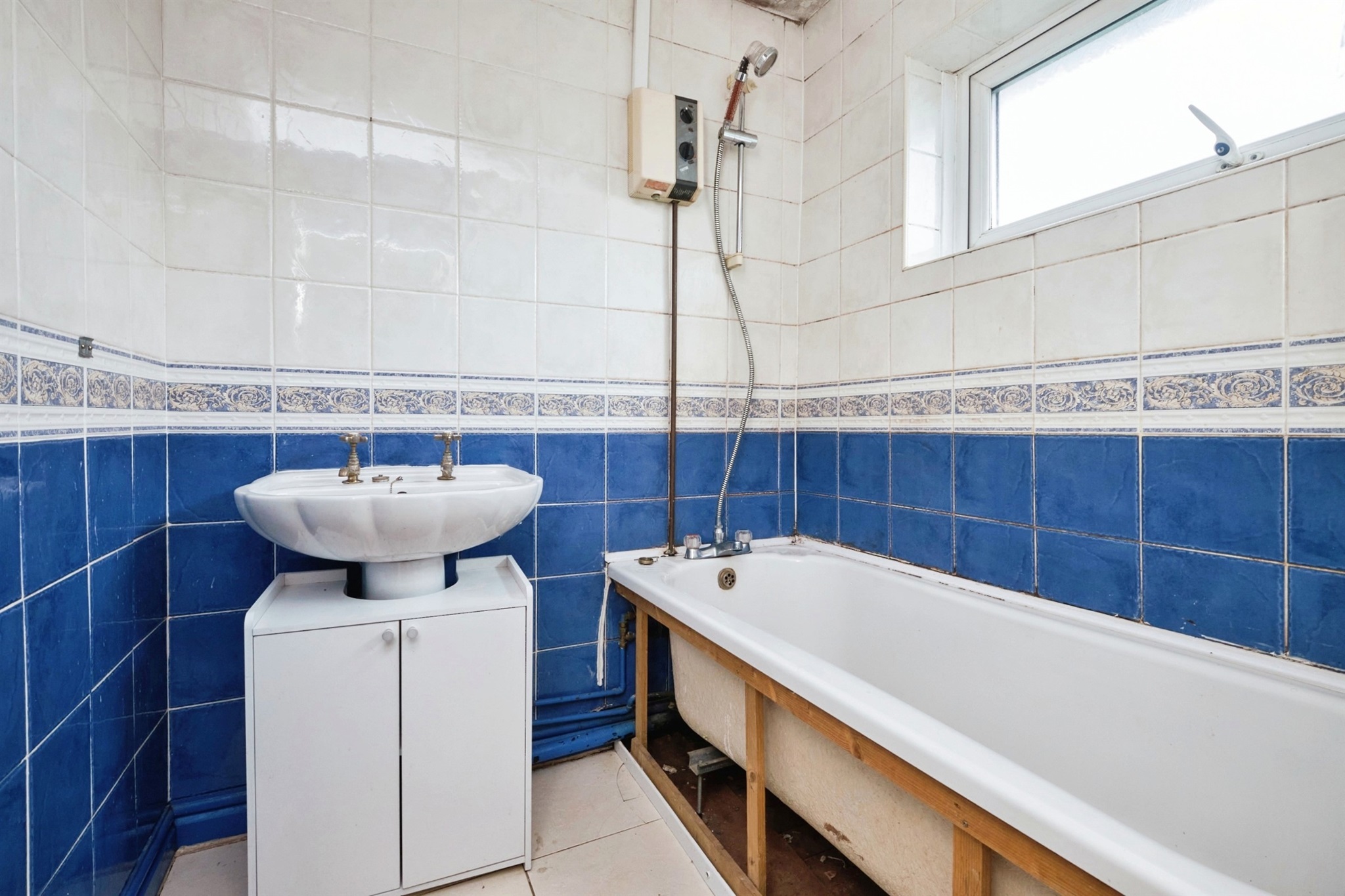 3 bed End of Terrace