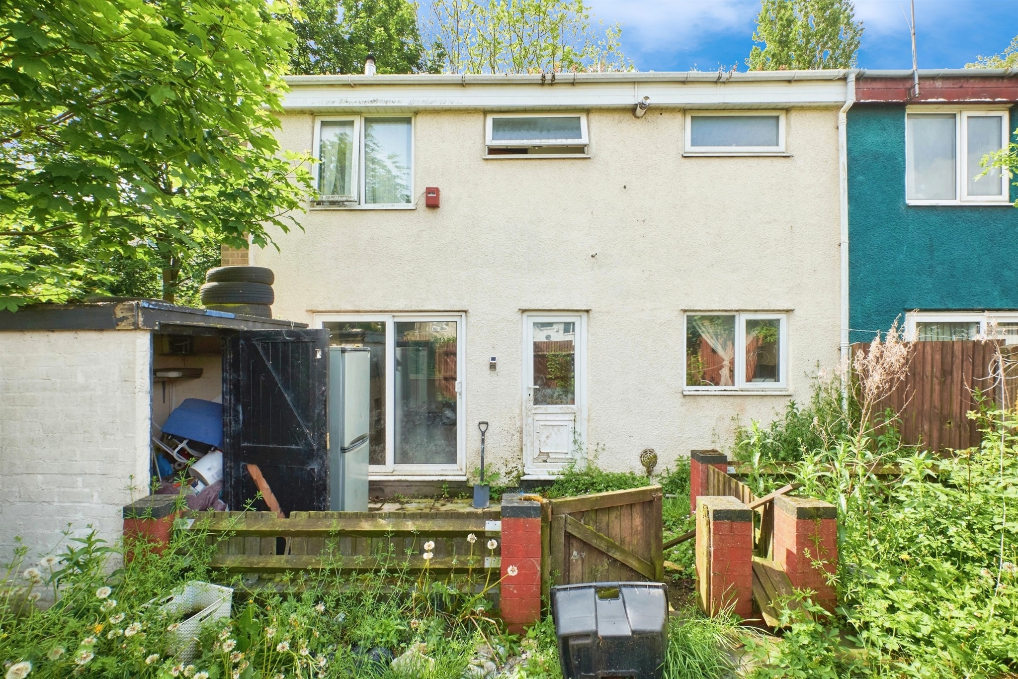 3 bed End of Terrace