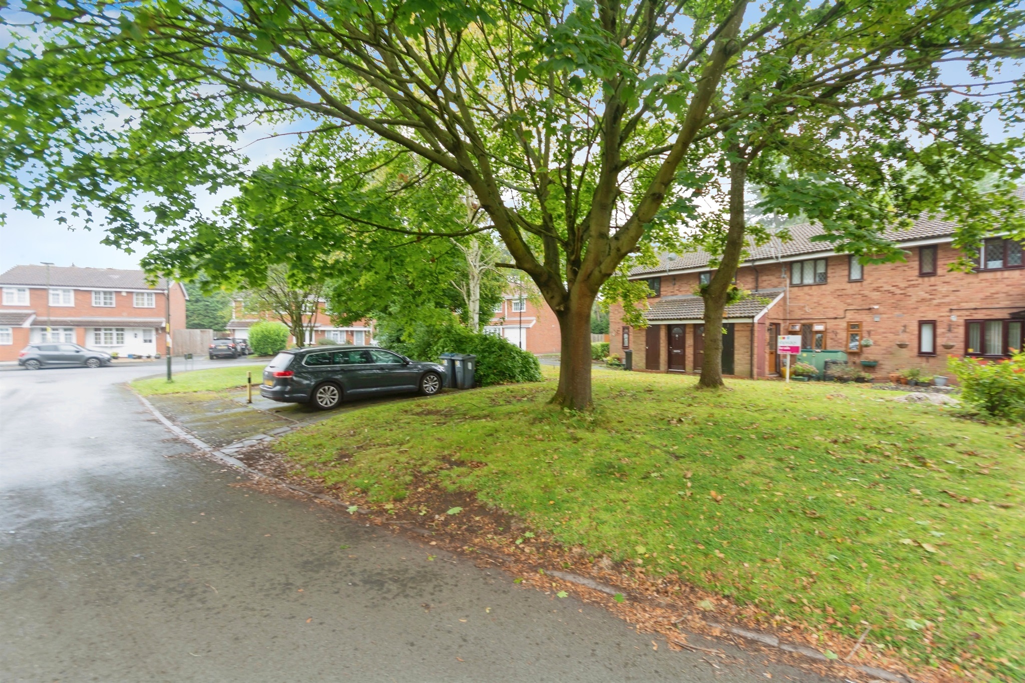 1 bed Ground Flat