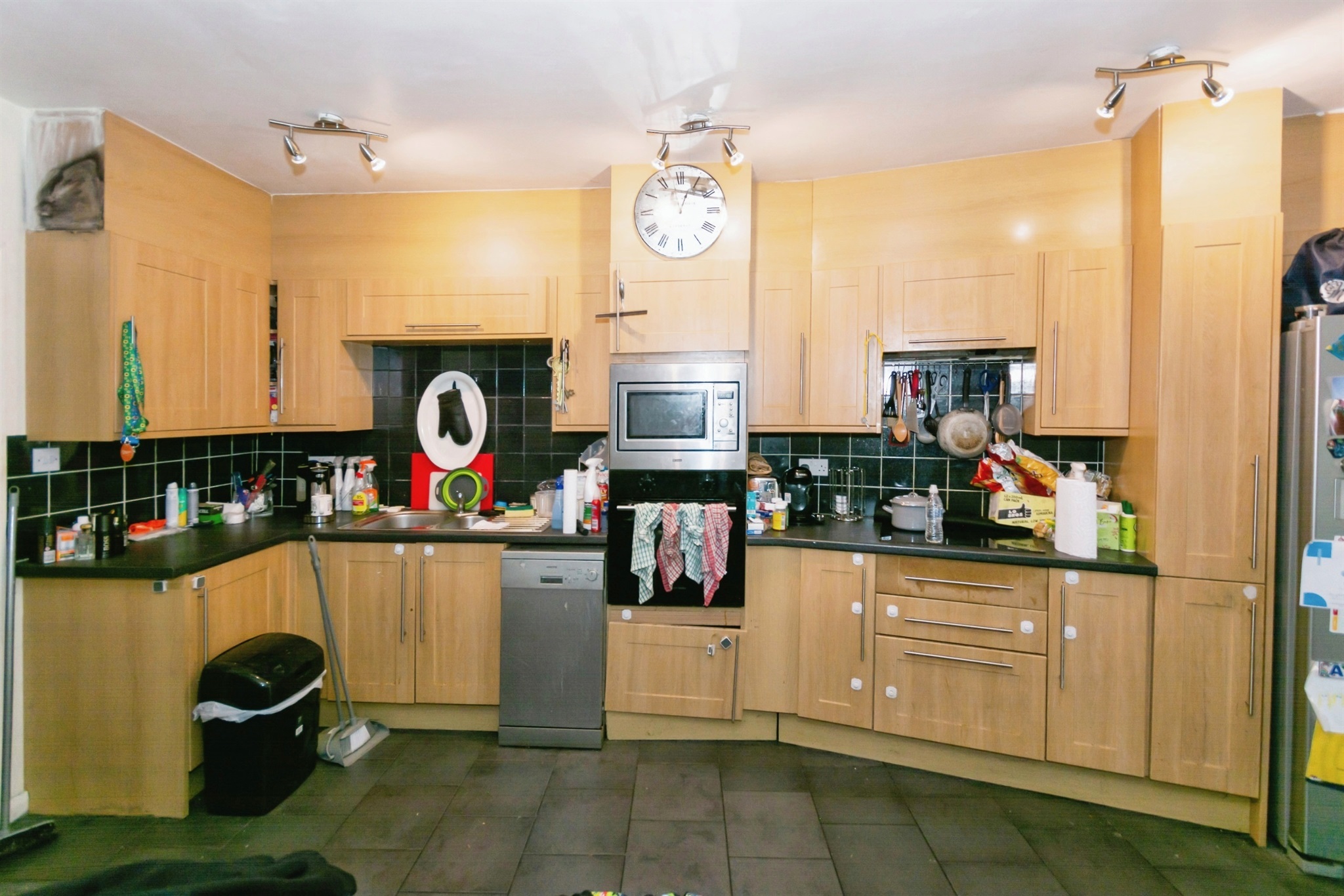 3 bed Link Detached House