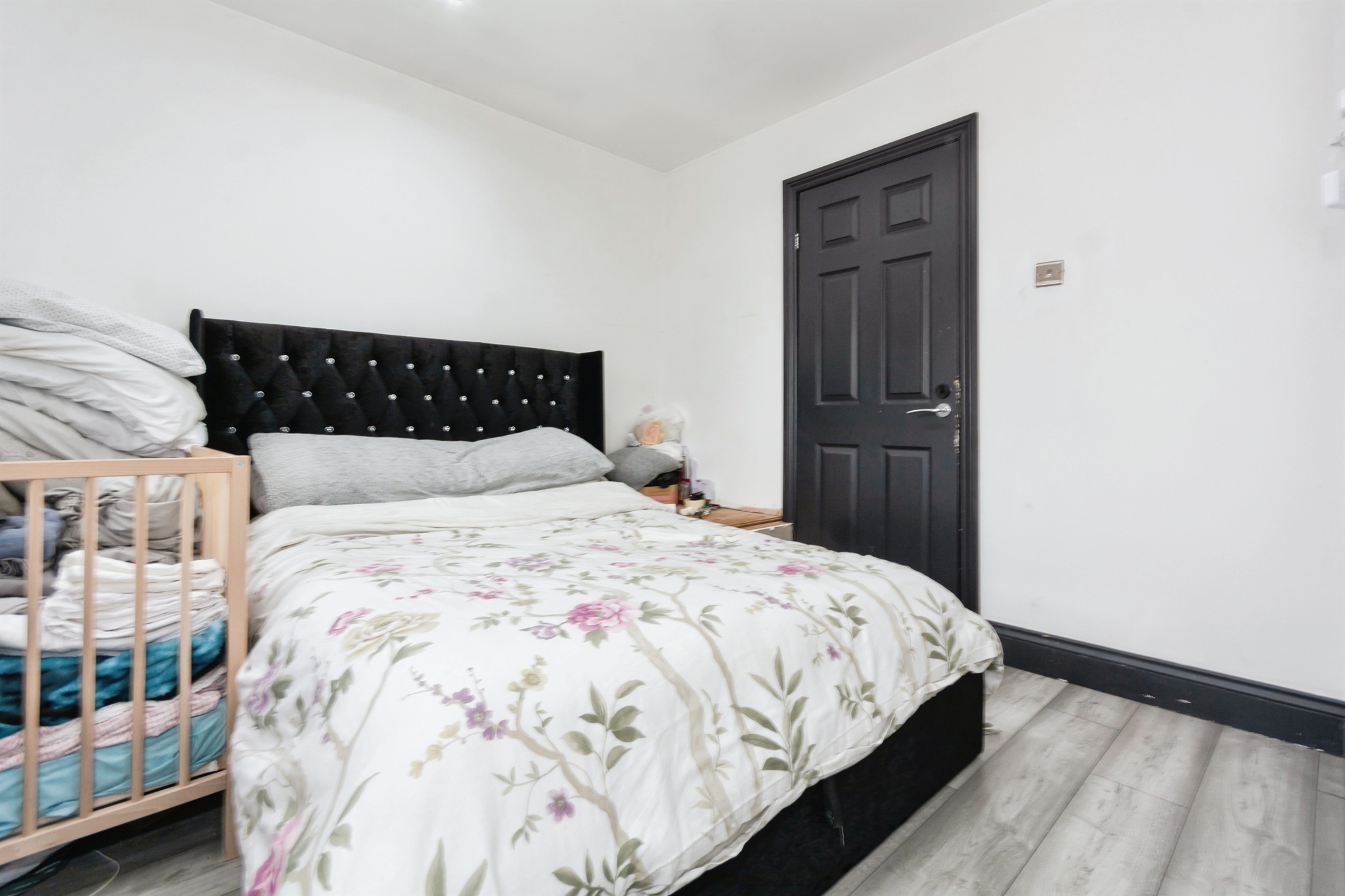 5 bed Semi-Detached
