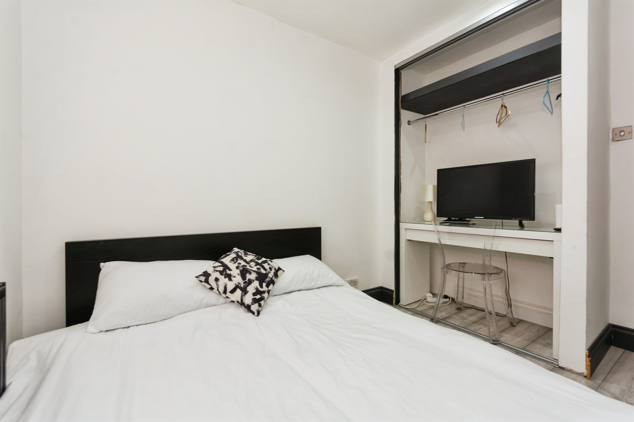 5 bed Semi-Detached