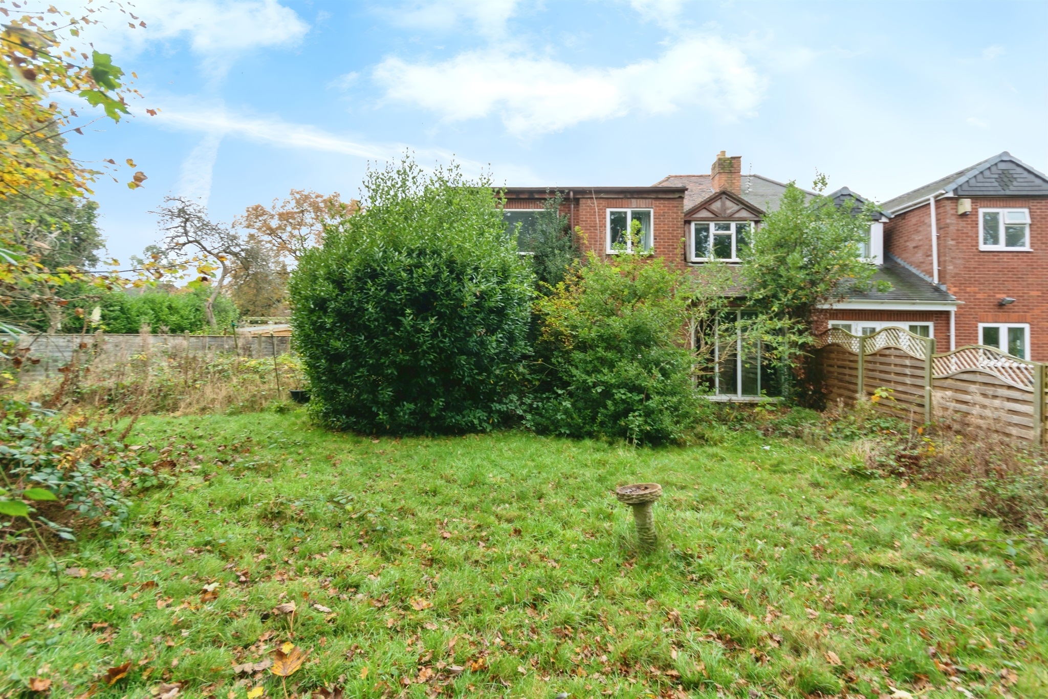 4 bed Semi-Detached