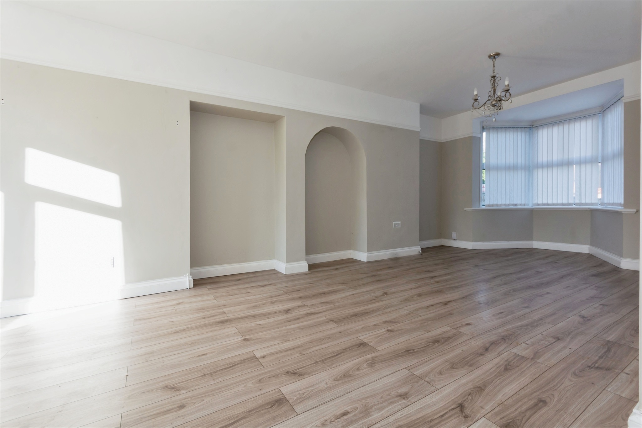 3 bed End of Terrace