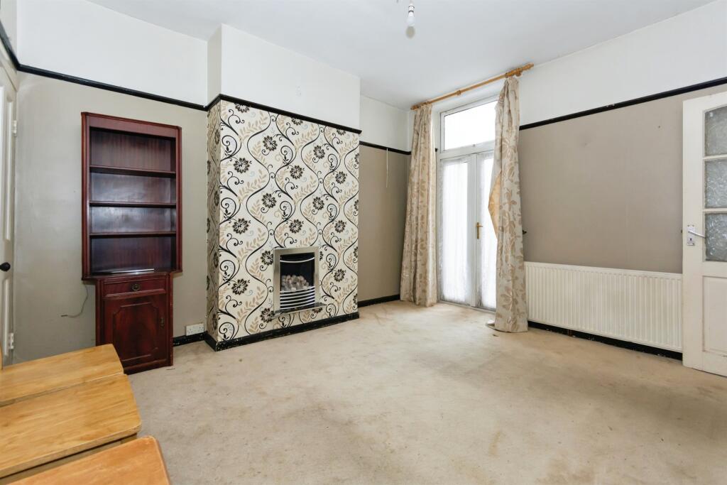 4 bed Terraced