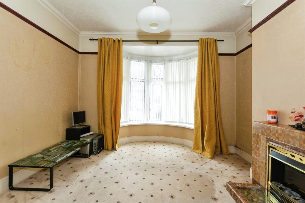 4 bed Terraced