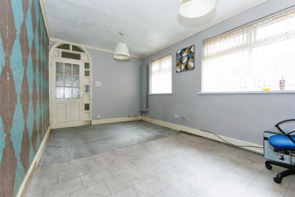 4 bed Terraced