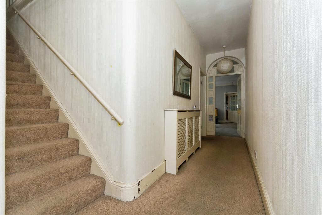 4 bed Terraced