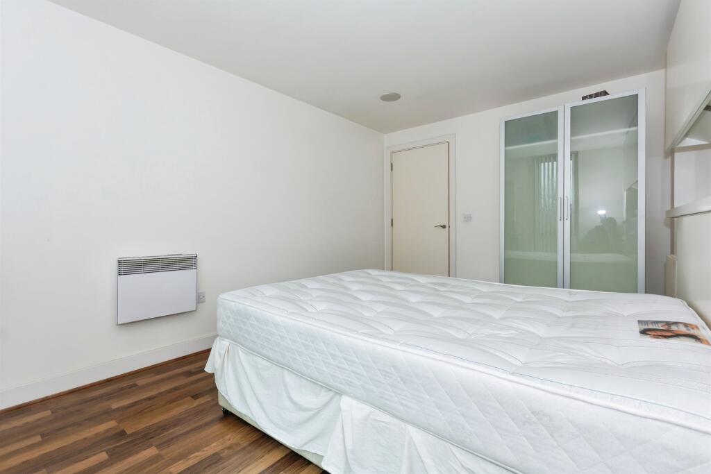 1 bed Apartment