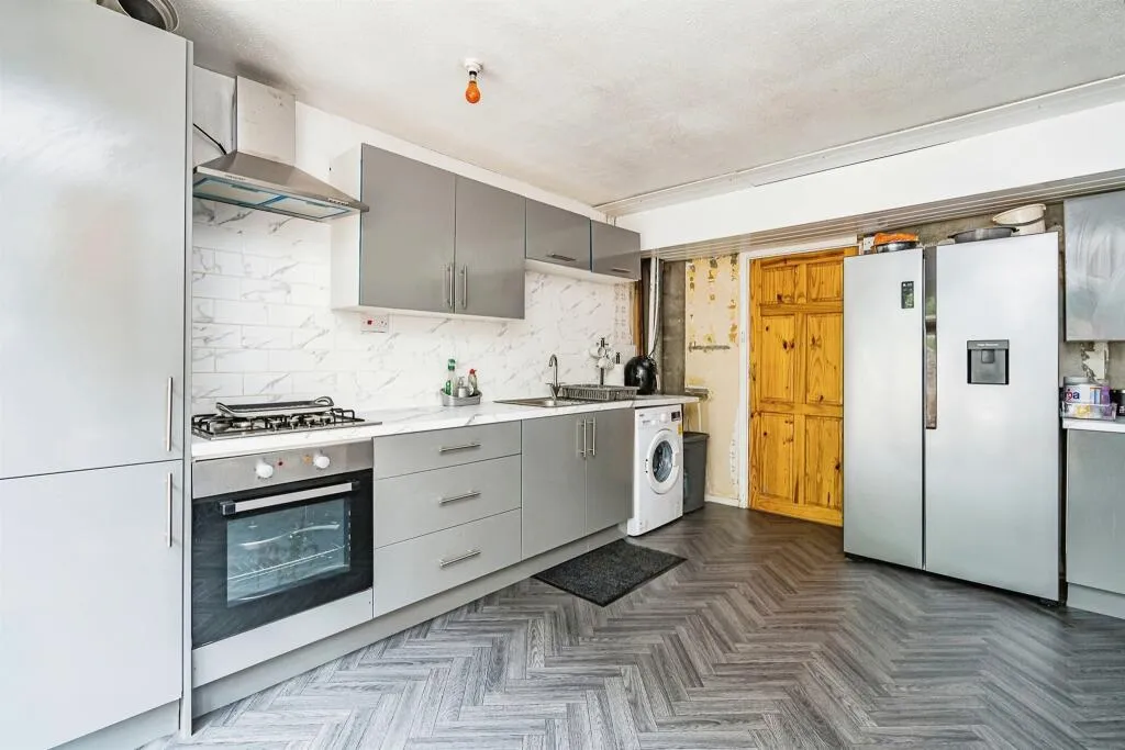 2 bed Semi-Detached
