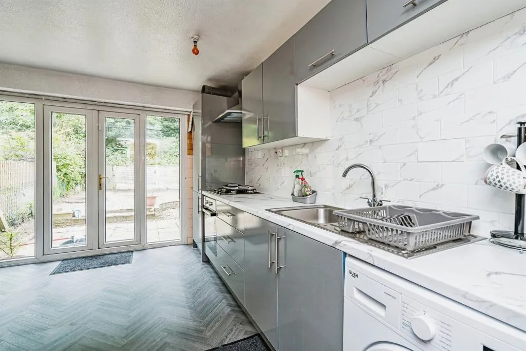 2 bed Semi-Detached