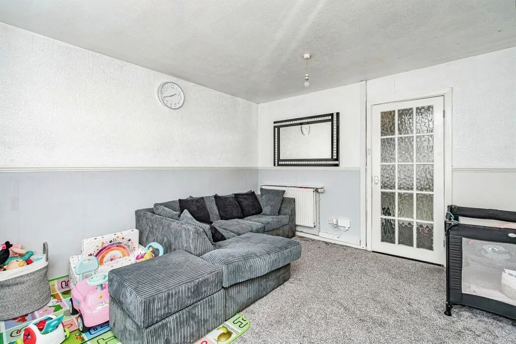 2 bed Semi-Detached