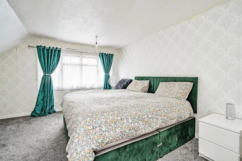 2 bed Semi-Detached