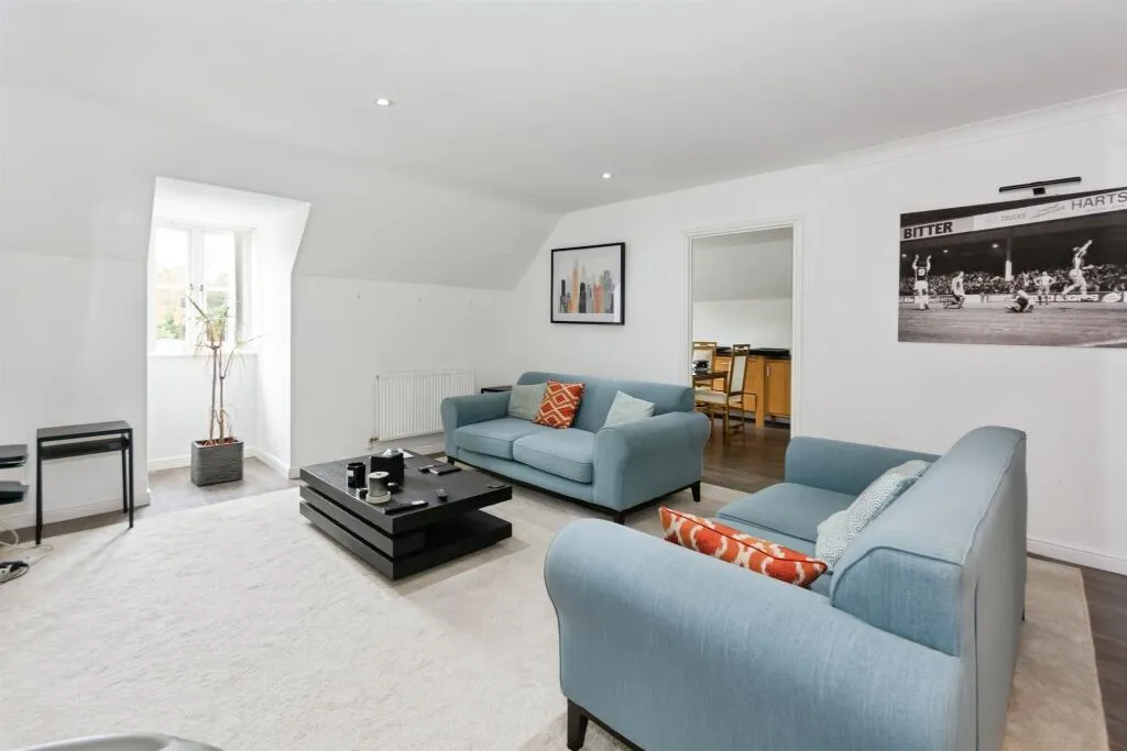 2 bed Apartment