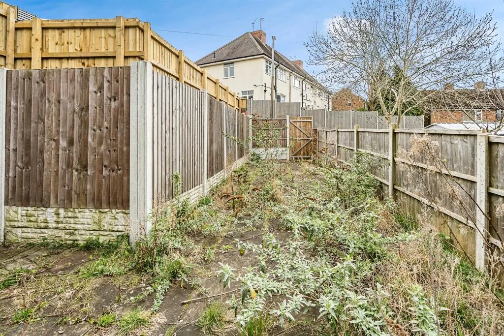4 bed Semi-Detached