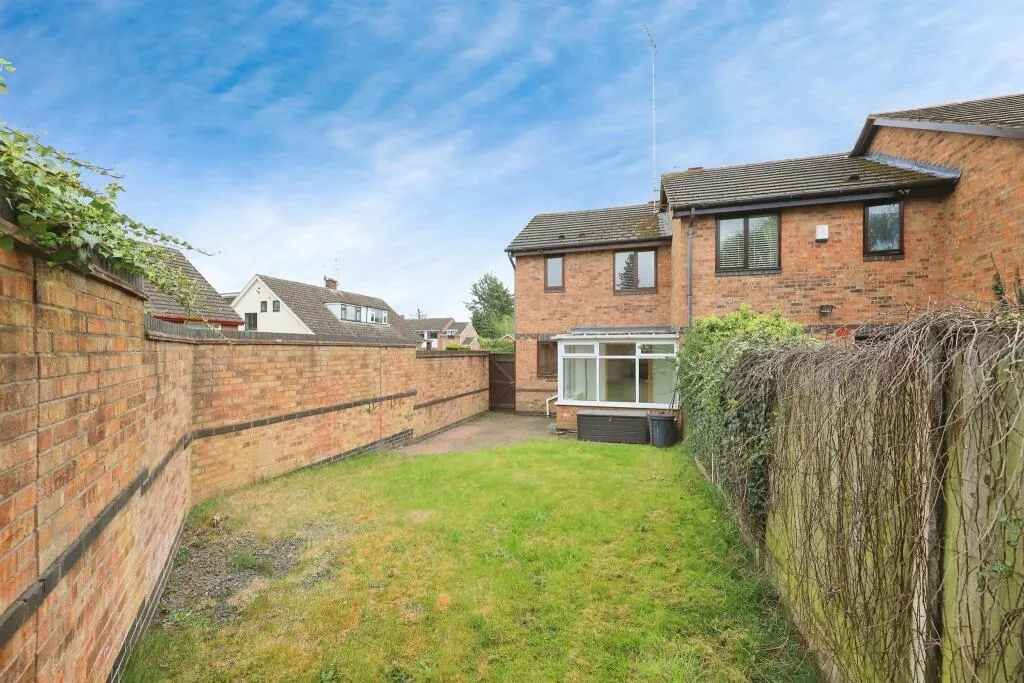 2 bed End of Terrace