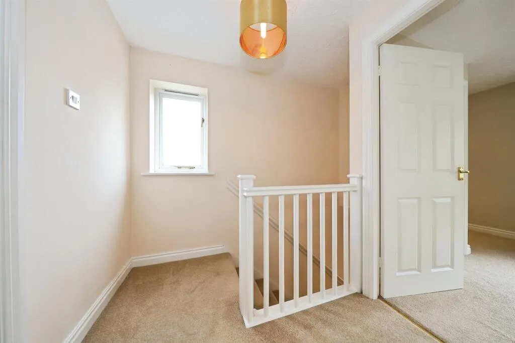2 bed End of Terrace