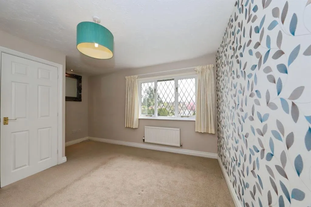 2 bed End of Terrace