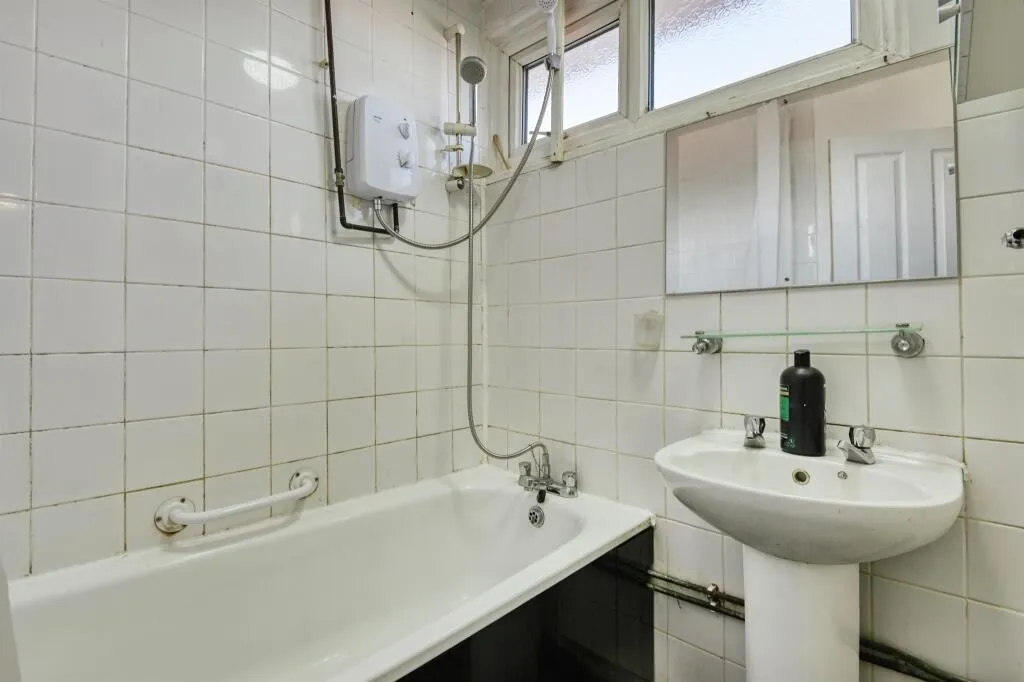 6 bed End of Terrace