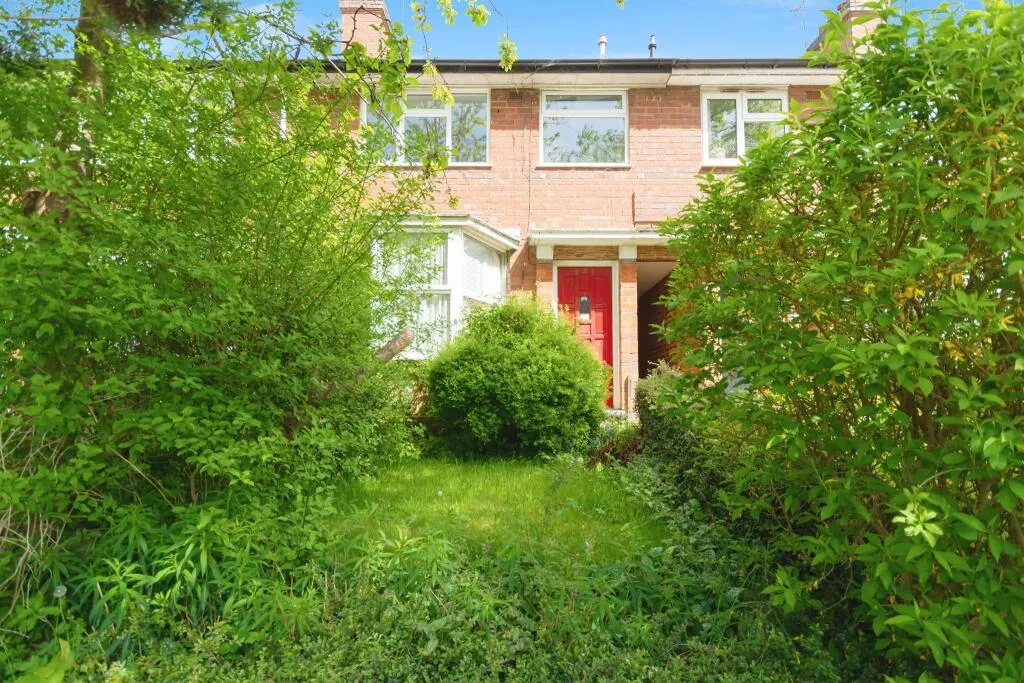 3 bed Terraced