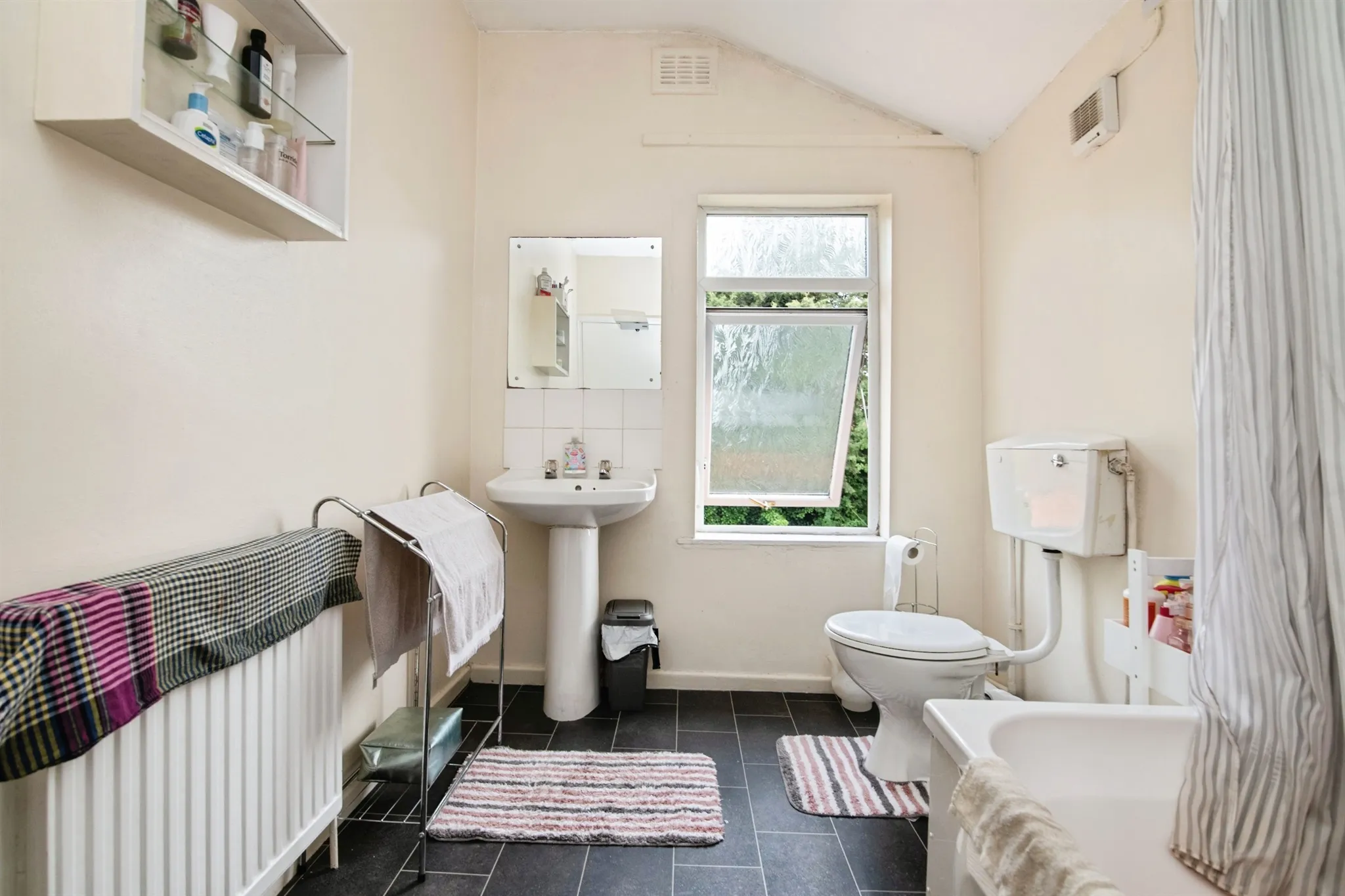 3 bed Terraced