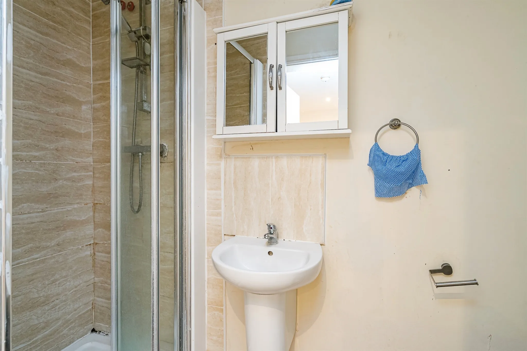 4 bed Semi-Detached