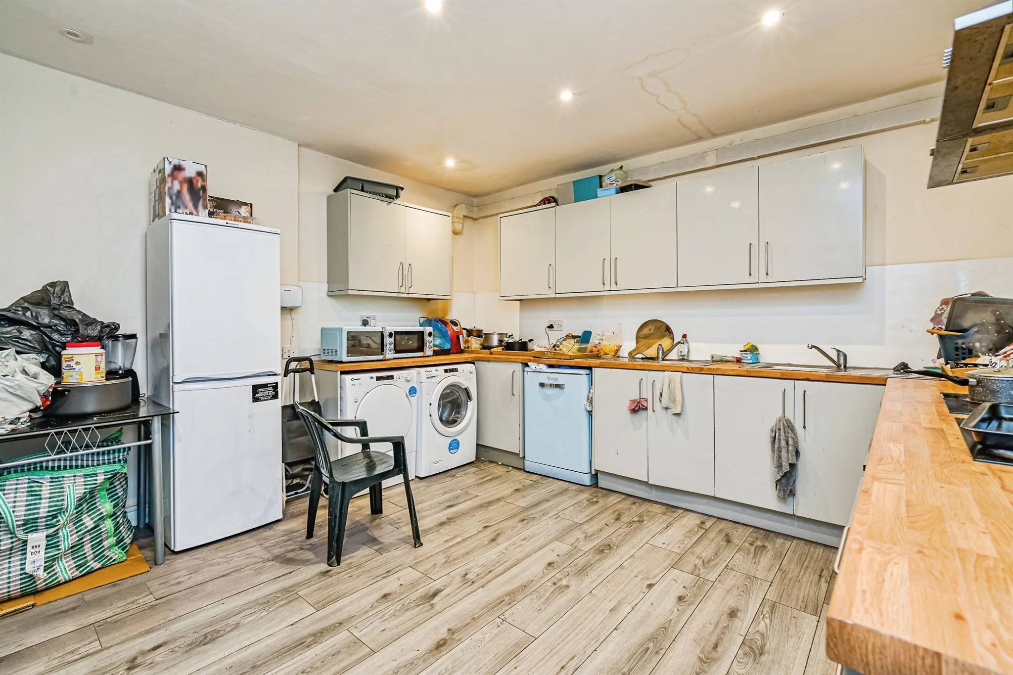 4 bed Semi-Detached