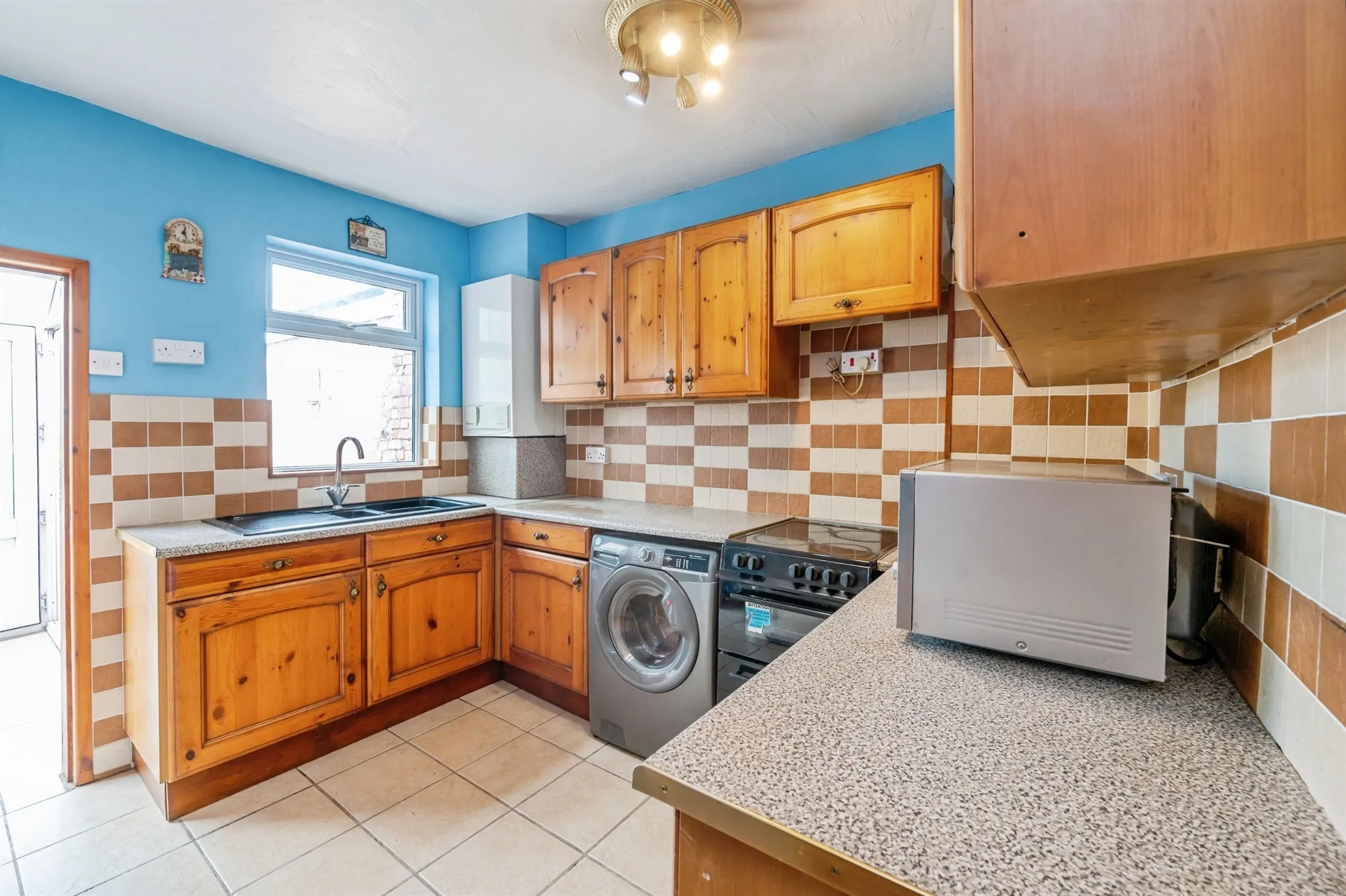 4 bed Terraced
