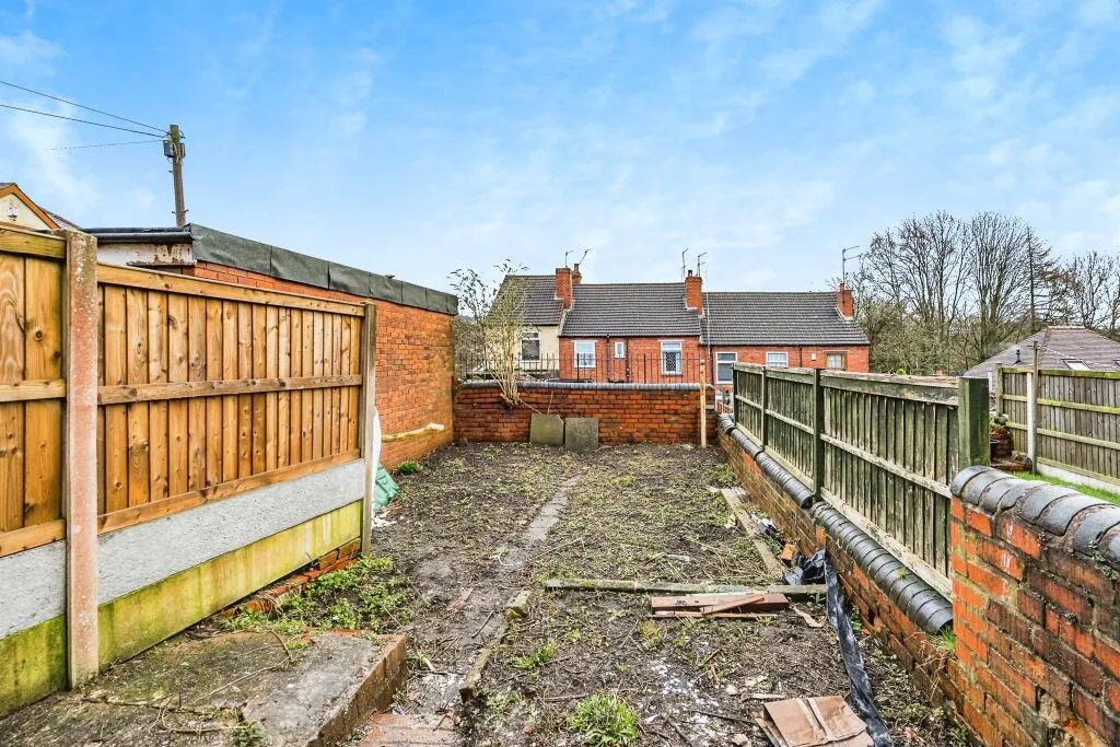 3 bed End of Terrace