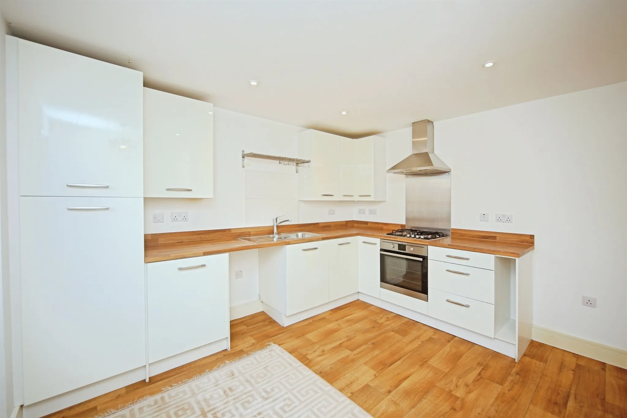 2 bed Semi-Detached
