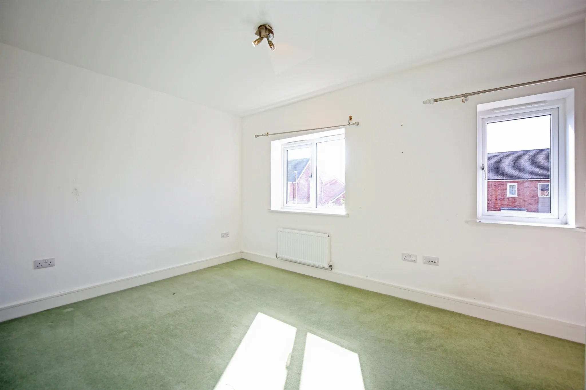 2 bed Semi-Detached