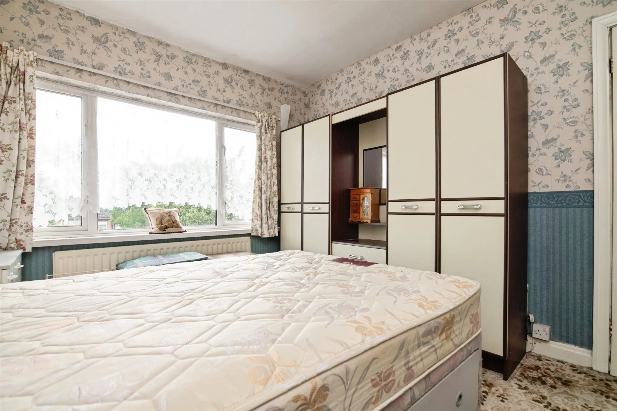 3 bed Semi-Detached