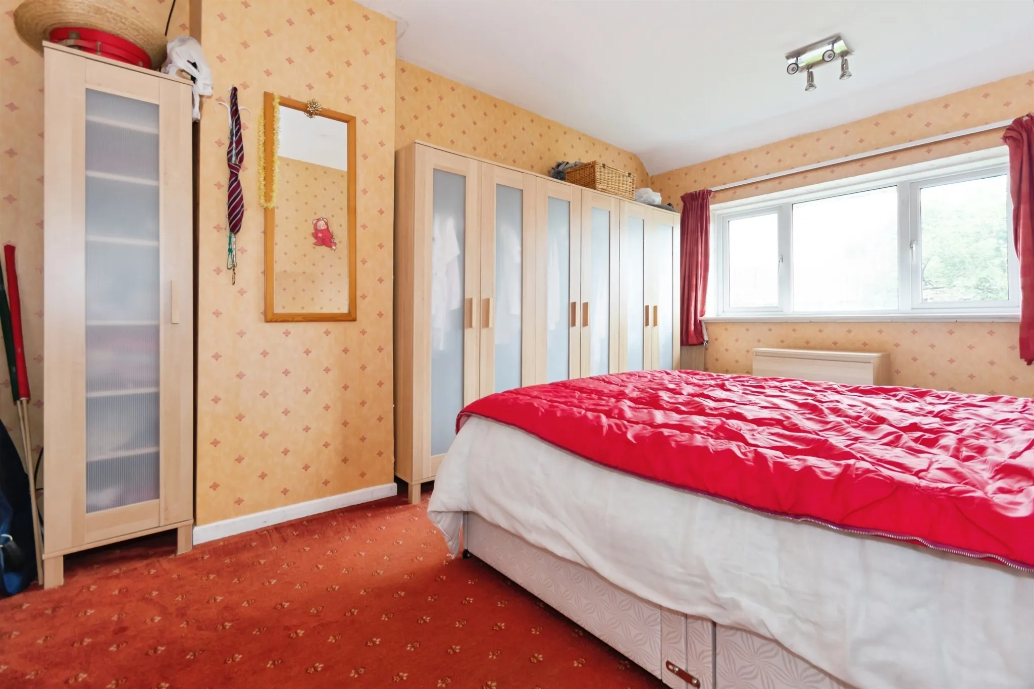 3 bed Terraced