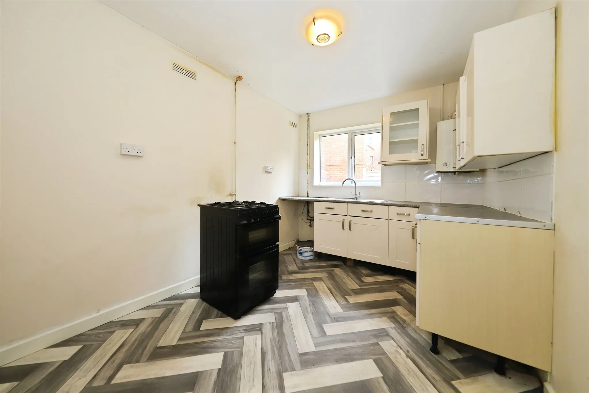 3 bed Semi-Detached