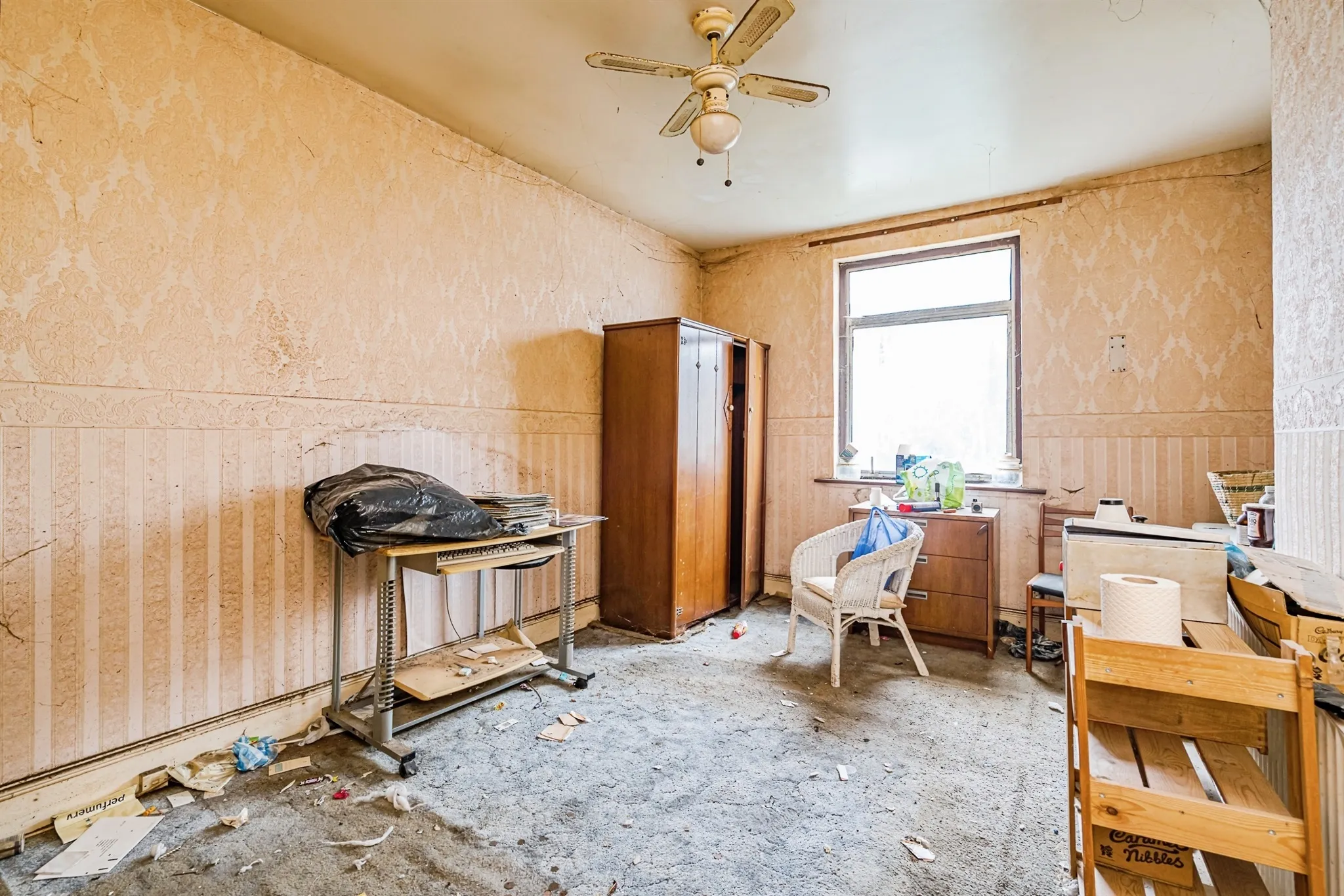 3 bed End of Terrace