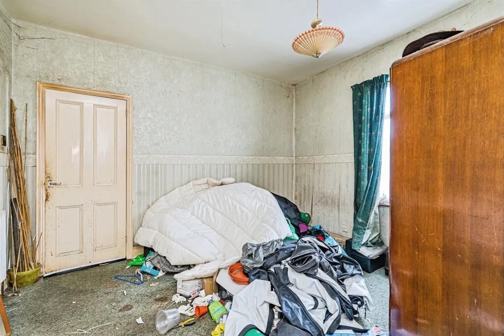 3 bed End of Terrace