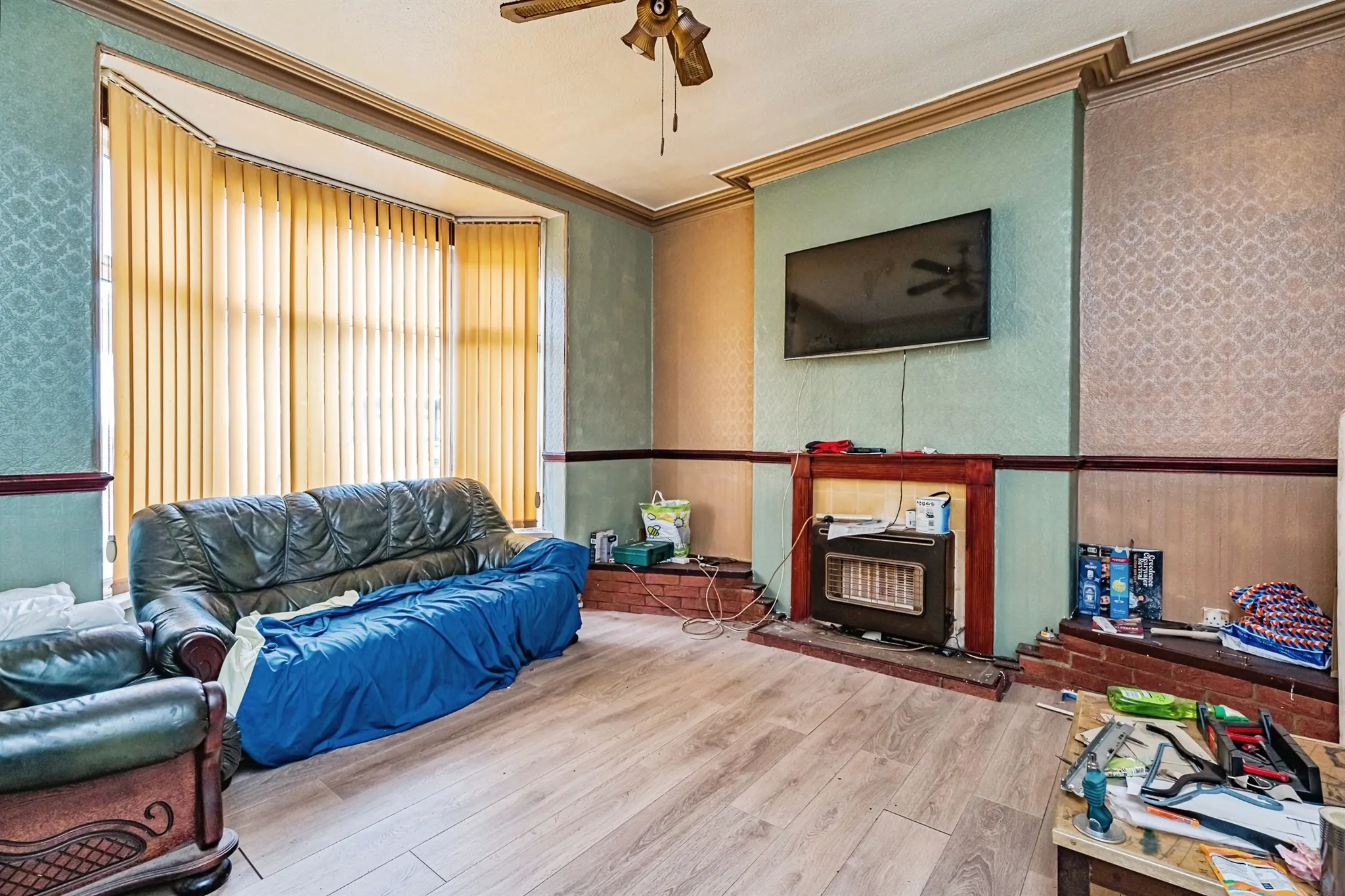 3 bed End of Terrace