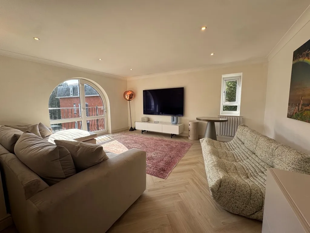 2 bed Apartment