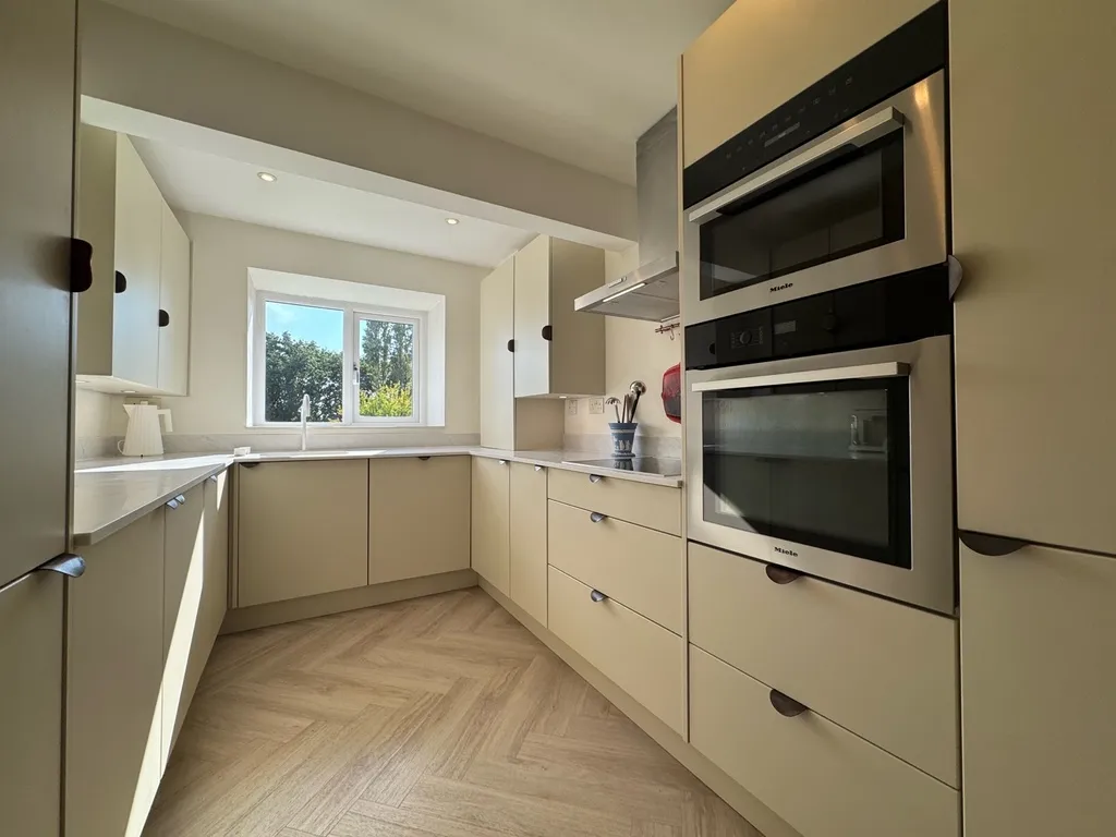 2 bed Apartment