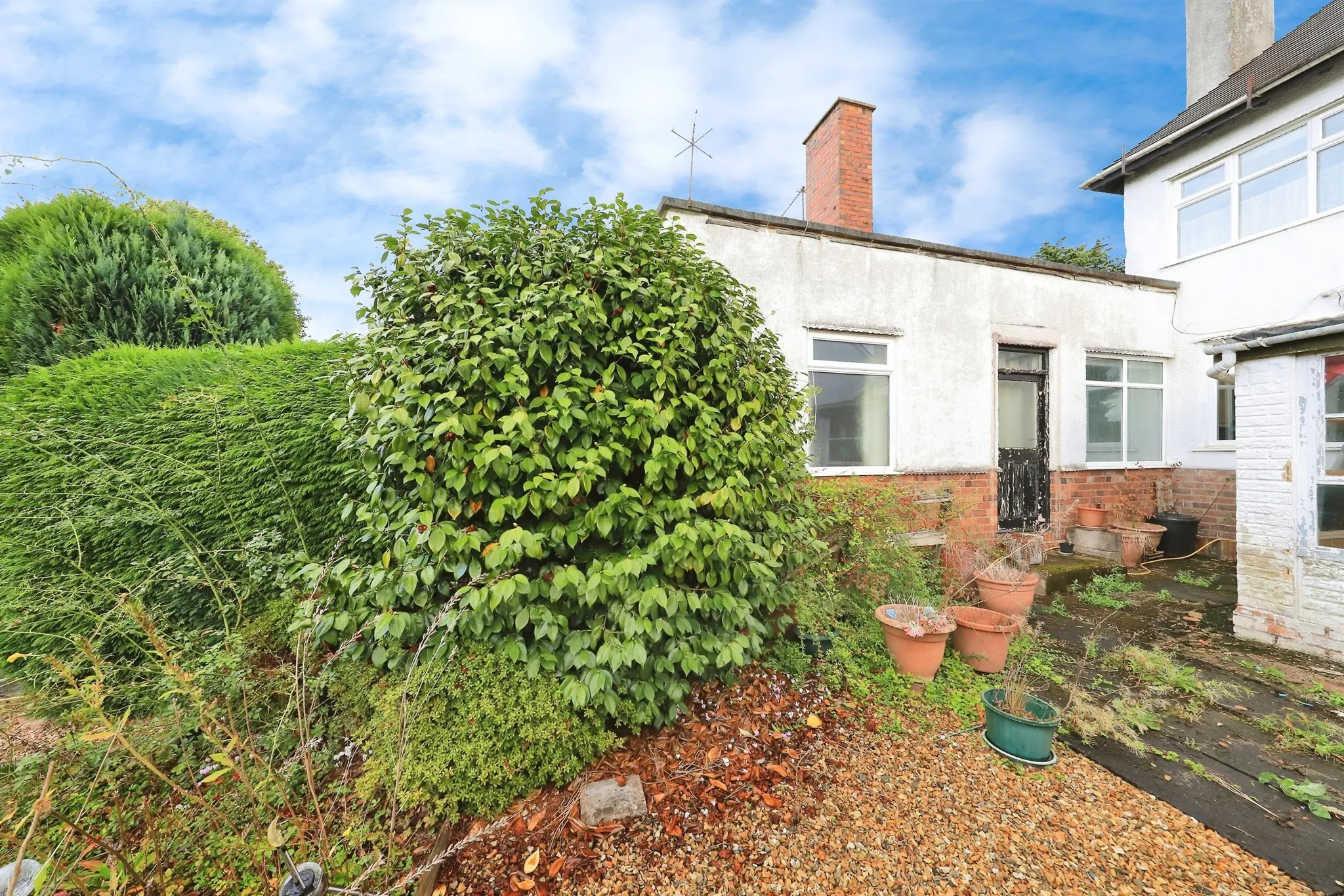 2 bed Semi-Detached Bungalow