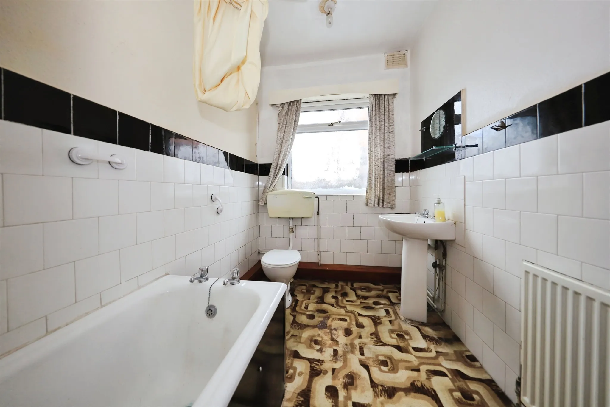 2 bed Semi-Detached Bungalow